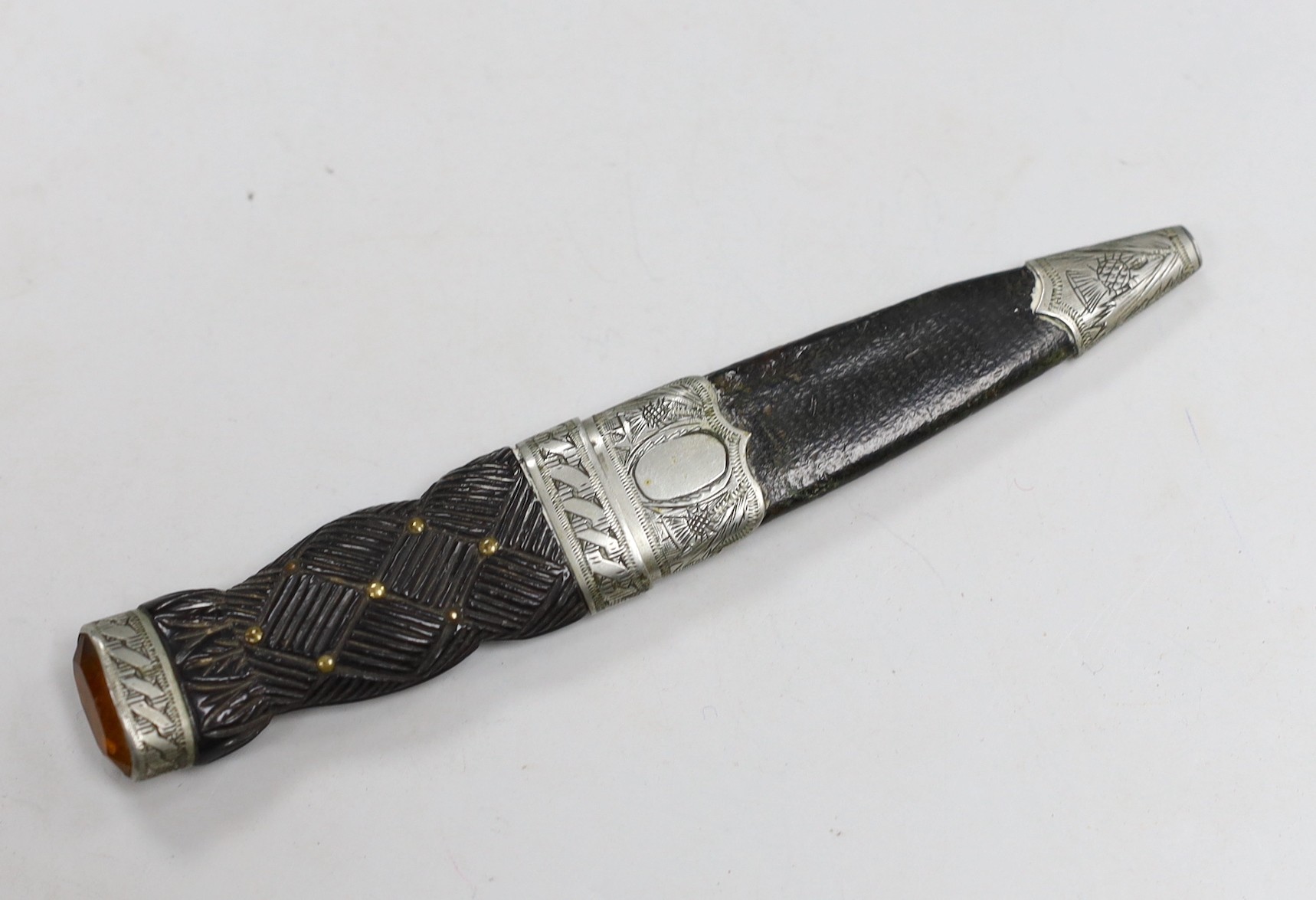 A Scottish sgian dbuh, 12.5cm